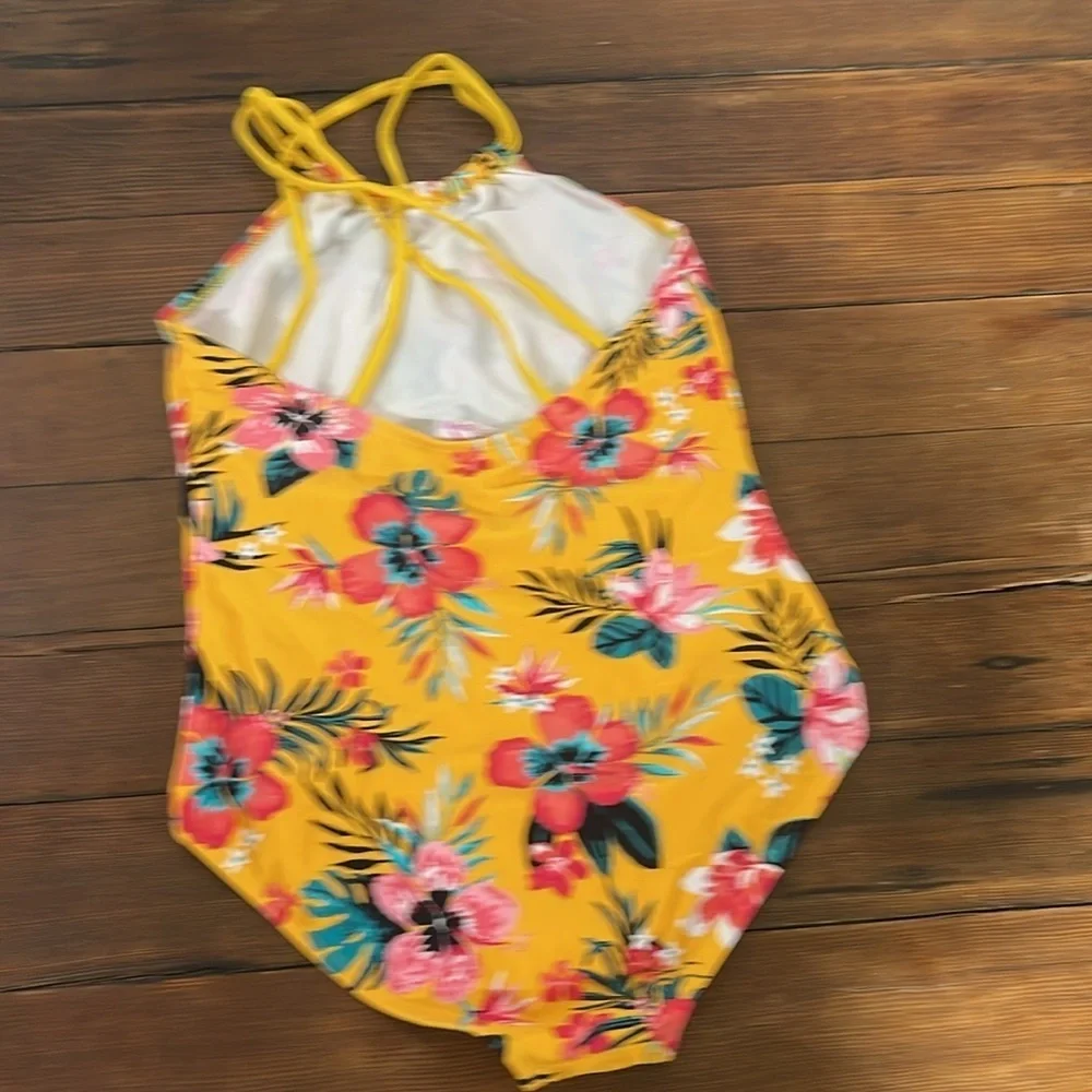 Kamu Hawaiian print swimsuit size 14